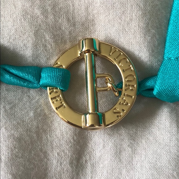 Green VS bathing suit - Picture 2 of 4